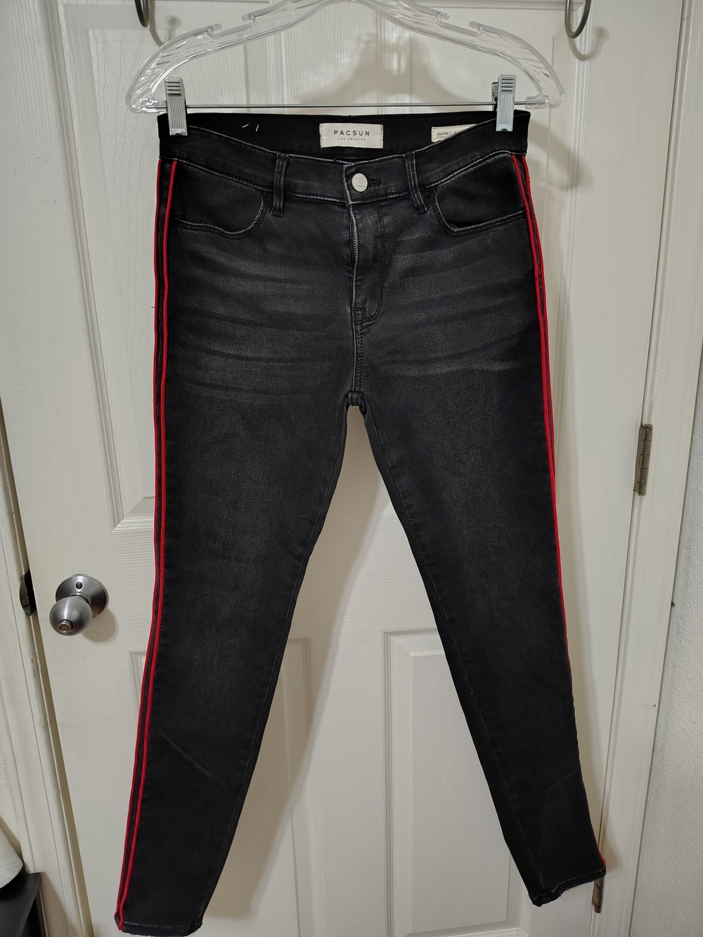 PacSun Black Perfect Fit Mid-Rise Jeggings Jeans Black Red Stripe Size 26 NWOT